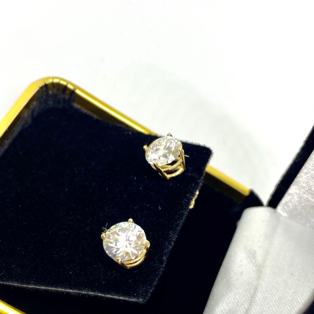 Diamonds 2 ct stud earring D color vvs mossanite - Picture 8 of 16